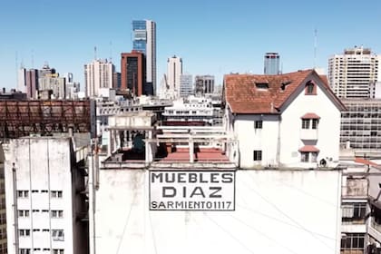 La comercialización del bloque completo habilita el desarrollo de sedes corporativas, espacios culturales o la reconversión de las oficinas en viviendas