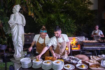 La comida, colaboración rioplatense, con Roux y La Huella