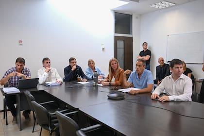 La Comisión de Presupuesto de la Cámara de Diputados bonaerense, con De Jesús al frente, reunida el viernes