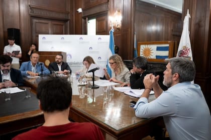 La comisión de Presupuesto se reunió este jueves y dictaminó el proyecto del oficialismo para el 2026