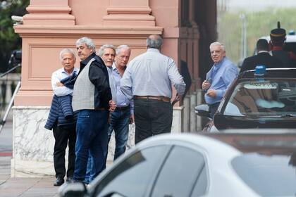 La comitiva de la CGT que fue a la Casa Rosada, el lunes pasado, con Héctor Daer y Carlos Acuña a la cabeza