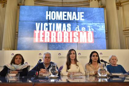 La compañera de fórmula de Javier Milei, Victoria Villarruel, organizó un homenaje para las víctimas de ERP y Montoneros en la Legislatura Porteña