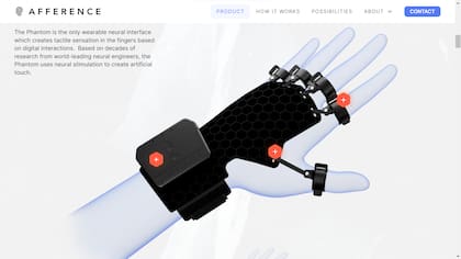 La compañía Afference creó Phantom, un guante con una muñequera capaz de engañar al cerebro para hacerle creer que estamos tocando algo; permite interactuar en forma muy realista con un entorno virtual