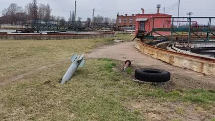 La compañía de acueducto de Chernihiv distribuyó fotos de otros sitios que habían sido atacados