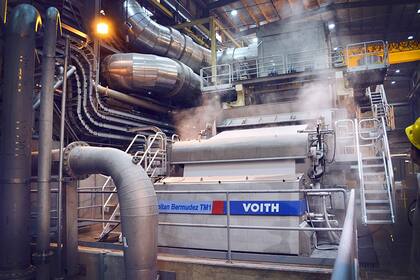 La compañía mantiene una deuda financiera total que supera los 128 millones de dólares