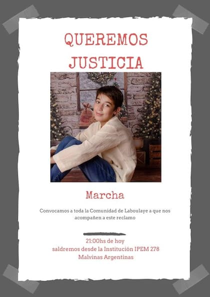 La comunidad de Laboulaye marchó este lunes a la noche por las calles de la ciudad.