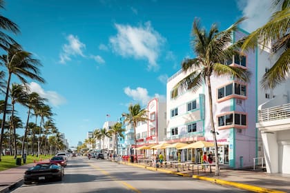 La comunidad latina está transformando la forma de hablar y comunicar en Miami