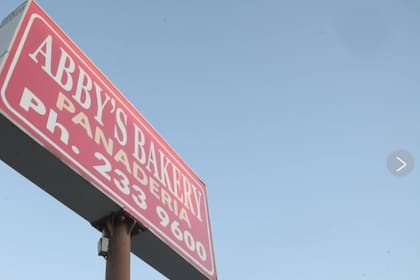 La comunidad latina se divide tras una redada en una emblemática panadería