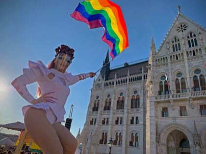 La comunidad LGBT se pronunció en contra de estas medidas que buscan limitar los espectáculos con travestismo en ciertos estados de EE.UU.