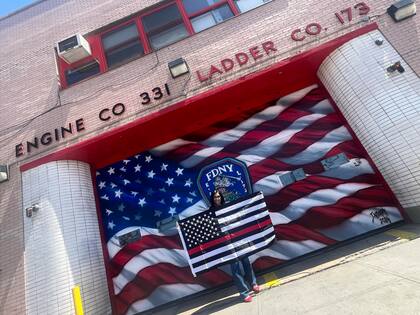 La concejal republicana Joann Ariola también criticó esta situación, argumentando que los hoteles fueron construidos para fomentar el turismo.