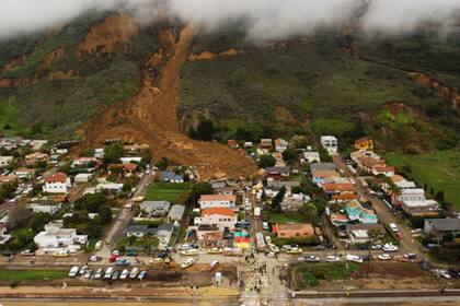 La Conchita se ha enfrentado a varios eventos catastróficos por los acantilados costeros adyacentes al pueblo