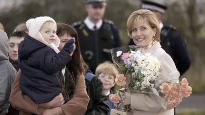 La condesa Sophie de Wessex, esposa del hijo menor de la reina Isabel II, debió ser intervenida quirúrgicamente por un embarazo ectópico en 2002