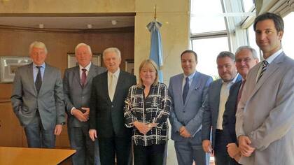 La conducción de la DAIA, encabezada por Cohen Sabban, visitó ayer a la canciller Malcorra