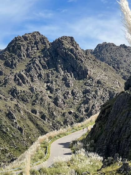 La conductora compartió las postales de su experiencia en San Luis (Foto: Instagram @juanavialeoficial)