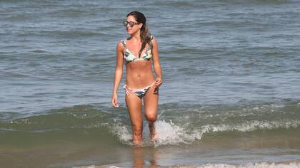 La conductora deslumbra en la playa de José Ignacio