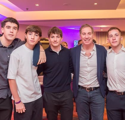 La conductora y el dirigente político son padres de tres hijos varones