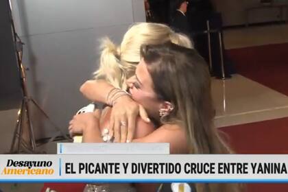 La conductora y la modelo terminaron dándose un abrazo (Foto: Captura de TV / América)