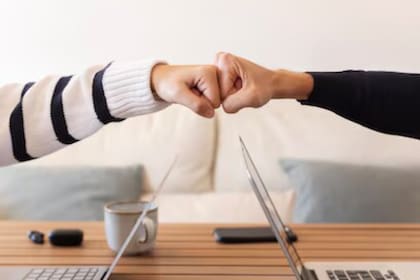 La confianza consiste en tener la creencia y la seguridad en uno mismo o los demás (Foto: Freepik)