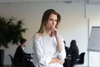 La confianza en uno mismo puede ser esquiva. Incluso las personas más exitosas experimentan en algún momento el síndrome del impostor,