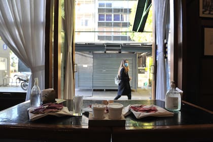 En su salón, los sábados recibía a 650 comensales