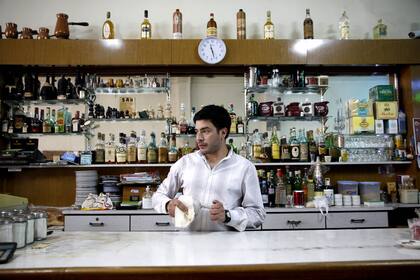 La confitería La Giralda está en crisis y su dueño la puso a la venta