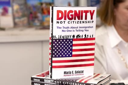 La congresista propone una reforma “pragmática y bipartidista” del sistema migratorio