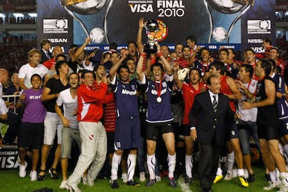 La consagración en la Copa Sudamericana, el principio de la condena