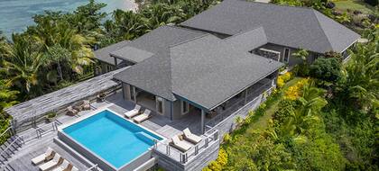 La construcción de Kokomo se hizo con materiales sostenibles, y además cuenta con sistema de tratamiento de desecho, programa de reciclaje y una planta desalinizadora de agua de mar