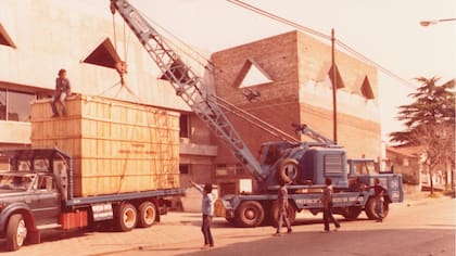 La construcción de la fábrica de chocolates Bariloche en Martínez