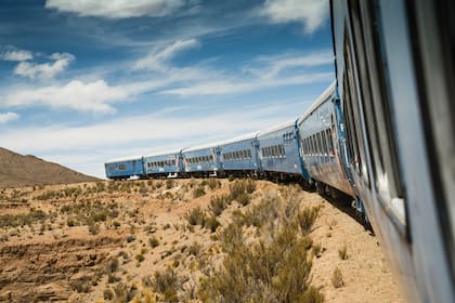 La construcción del ramal se inició en 1921 con fines comerciales y se inauguró 27 años después, en 1948.