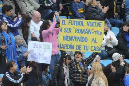 La continuidad de Riquelme, en las manos de Angelici y los hinchas