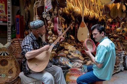 En la zona, habitan los uigures, de religión musulmana y lengua de origen túrquico