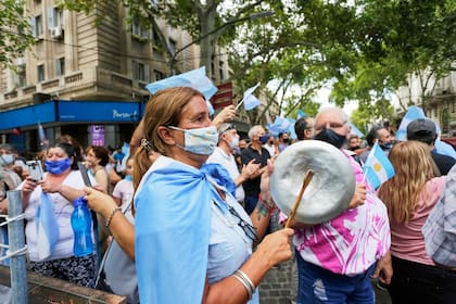 La convocatoria a la marcha #27F en Mendoza.