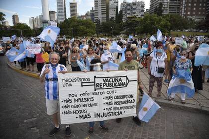 La convocatoria a la marcha #27F en el Monumento a la Bandera en Rosario