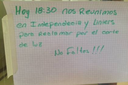 La convocatoria de los vecinos, hartos de vivir sin luz