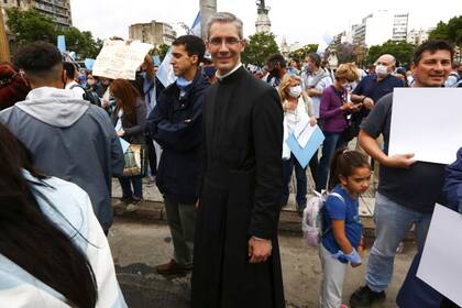 La Conferencia Episcopal Argentina incentivó la participación en la marcha