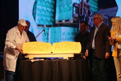 La cooperativa produce 600.000 kilos de quesos por mes