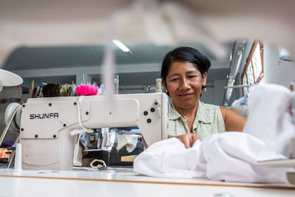 De producir 3000 pañuelos cada cuatros meses pasaron a 5000, luego 10.000 y, por último, 15.000