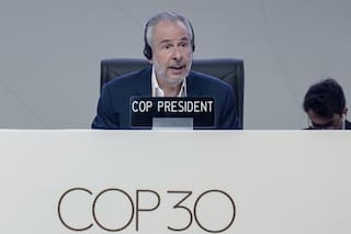 La COP30 logra un acuerdo climático, aunque sin objetivos concretos sobre el fin de los combustibles fósiles