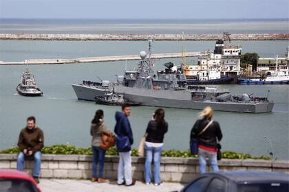 La corbeta Espora partió ayer de la Base Naval de Mar del Plata rumbo a las operaciones