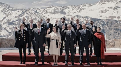 La Cordillera fue presentada en el último festival de Cannes, su estreno en el país está programado para el 17 de agosto