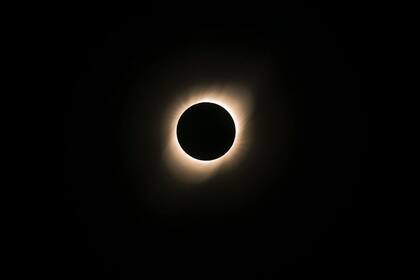 La corona solar del eclipse fotografiada en Traslasierra, en Córdoba