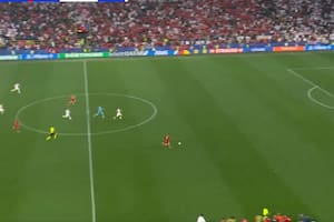En el último minuto y sin arquero: el gol de Turquía que recordó el del Pity Martínez a Boca en Madrid