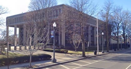 La corte federal de Bridgeport condenó a Apolinar Francisco Paredes Espinoza a 40 meses de prisión y ordenó su expulsión del país tras cumplir la pena