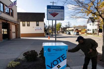 La Corte Suprema de Wisconsin falló a favor de mantener los buzones electorales de cara a las nuevas elecciones presidenciales. Foto: (Lauren Justice/The New York Times)