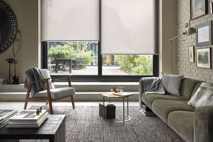 La cortinas blackout permiten crear una capa adicional entre el ambiente y la ventana, lo que preserva mejor la temperatura del ambiente