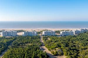 Pinamar tiene un proyecto con playa privada en el que todos los departamentos tienen vista al mar
