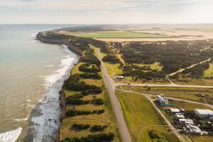 Los nuevos barrios privados que combinan mar, campo y hasta viñedos