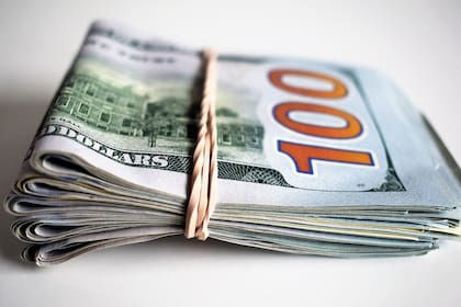 La cotización del blue se calcula sobre el billete nuevo del dólar