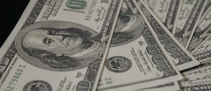 A cuánto cotiza el dólar oficial y el blue este sábado 8 de noviembre